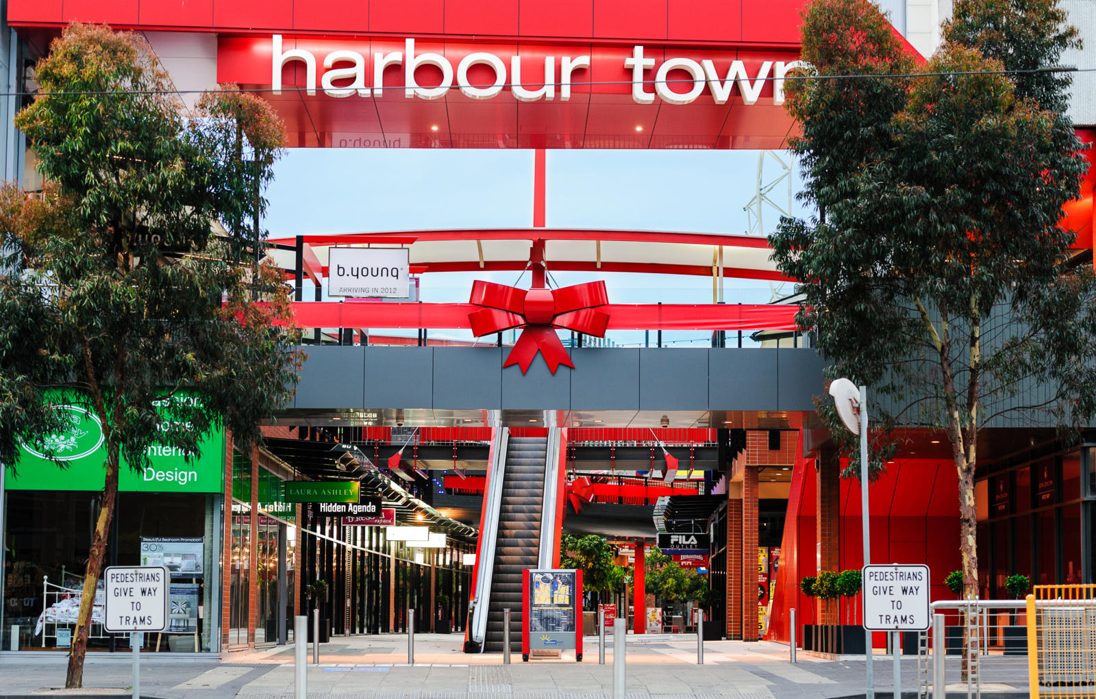 Christmas Bow Harbour Town – Lump Sculpture Studio