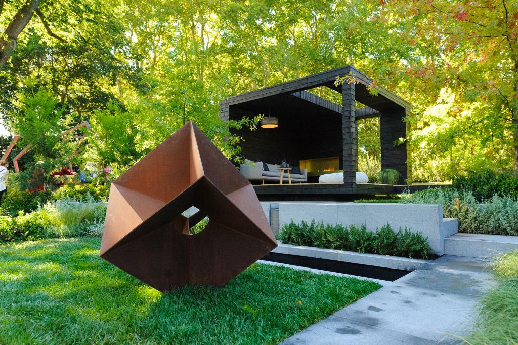 Lump Sculpture Studio Cube Sculpture in corten steel with natural rusted finish featuring in Peta Donaldson’s Landscape Design at MIFGS 2014